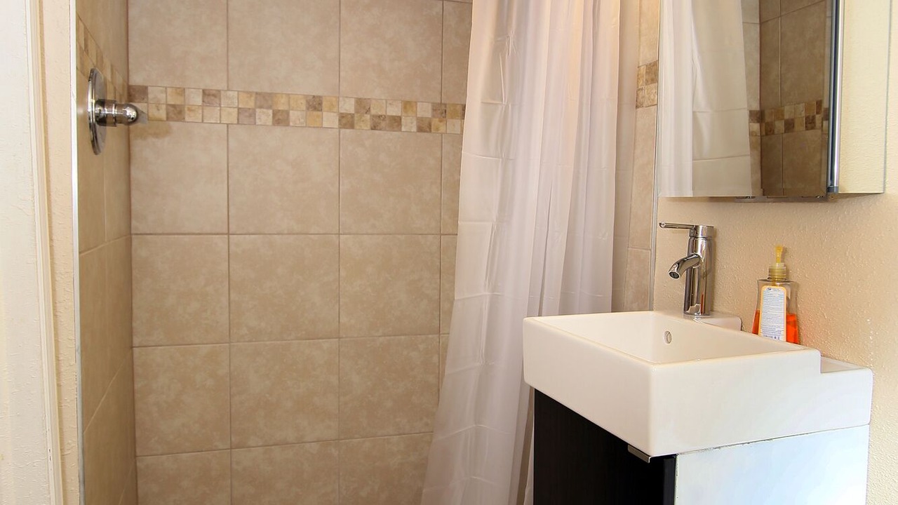 Photo of Bathroom in Manitou Springs Historic District