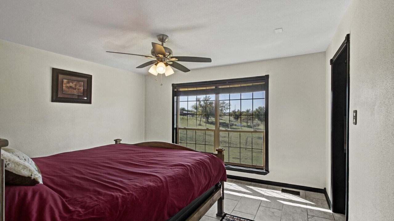 Photo of Bedroom in Farmersville