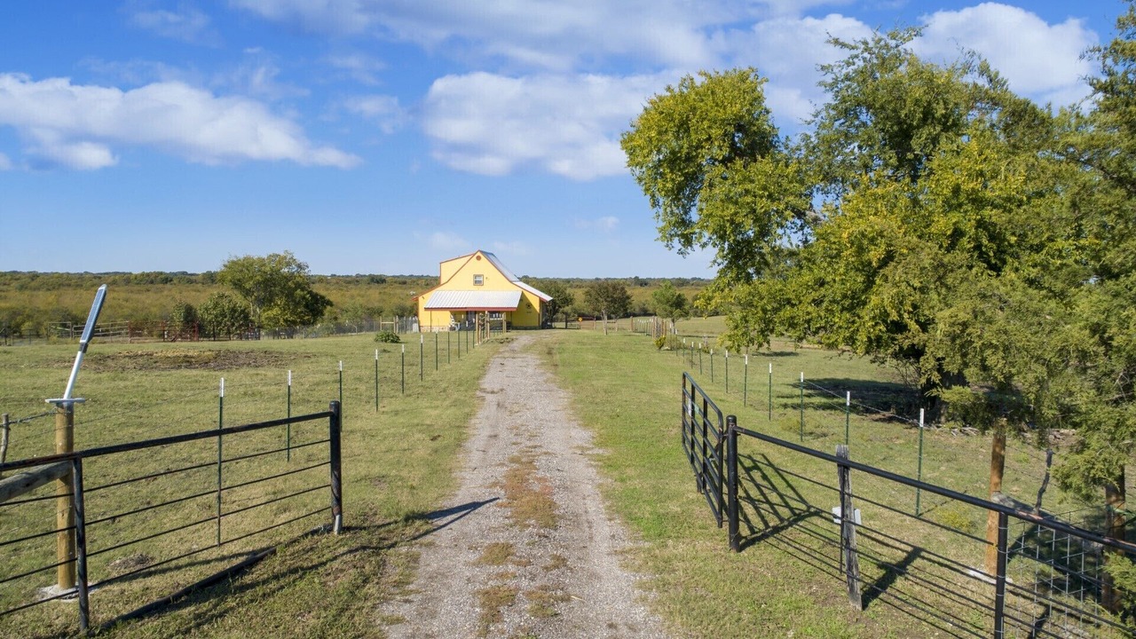 Photo of Outdoor in Farmersville