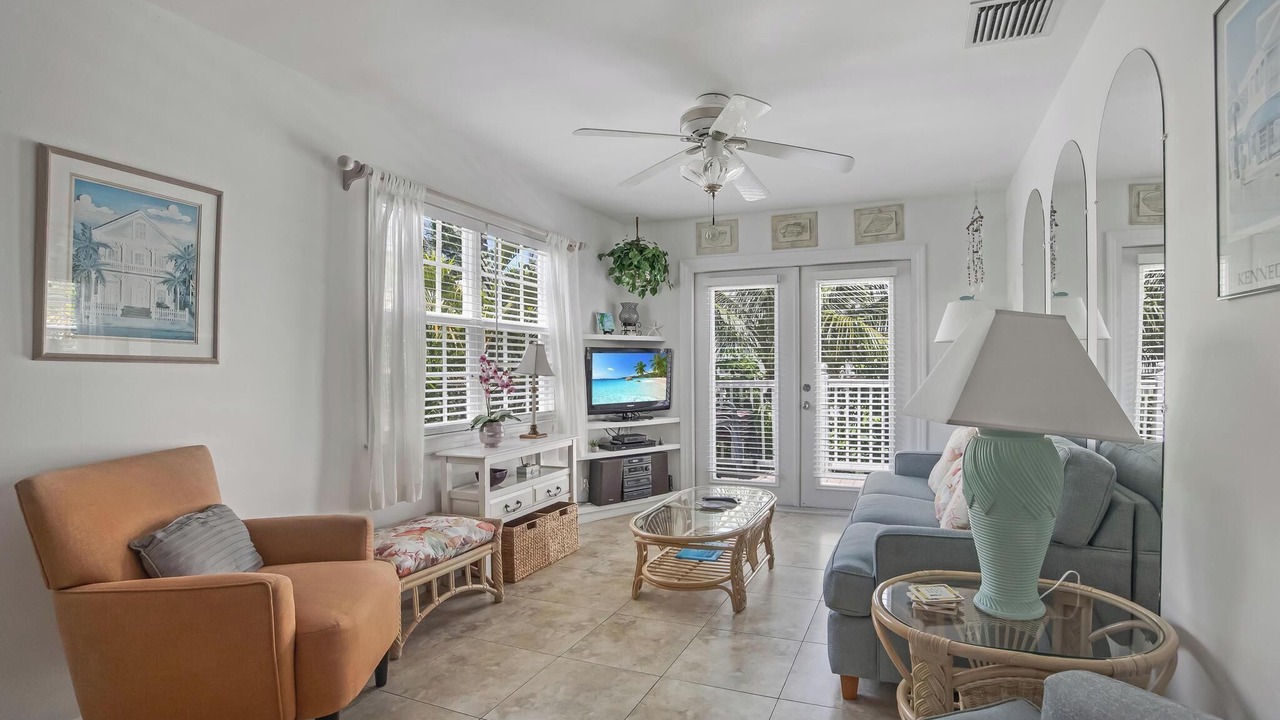 Photo of Livingroom in Truman Annex