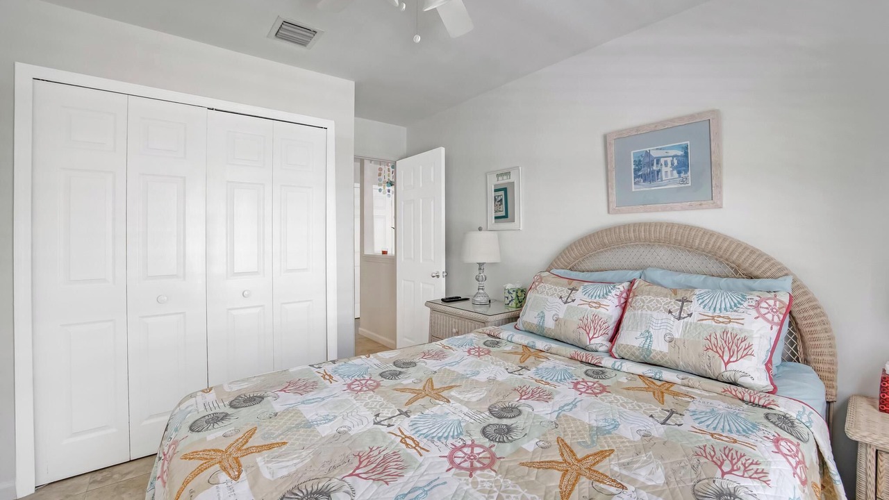 Photo of Bedroom in Truman Annex