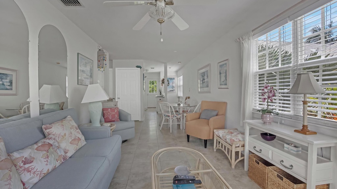 Photo of Livingroom in Truman Annex