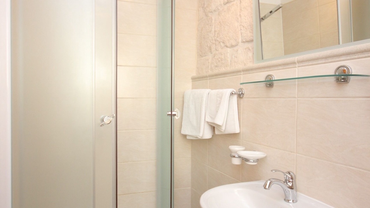 Photo of Bathroom in Komiza