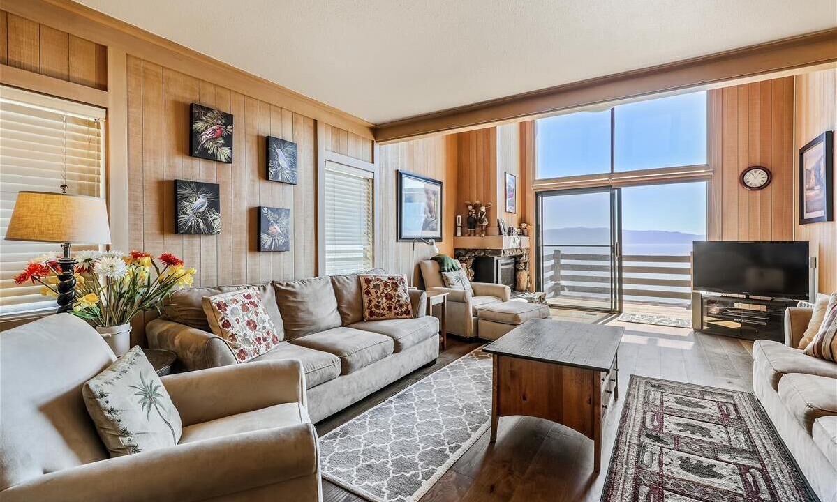 Photo of Livingroom in Tahoe City