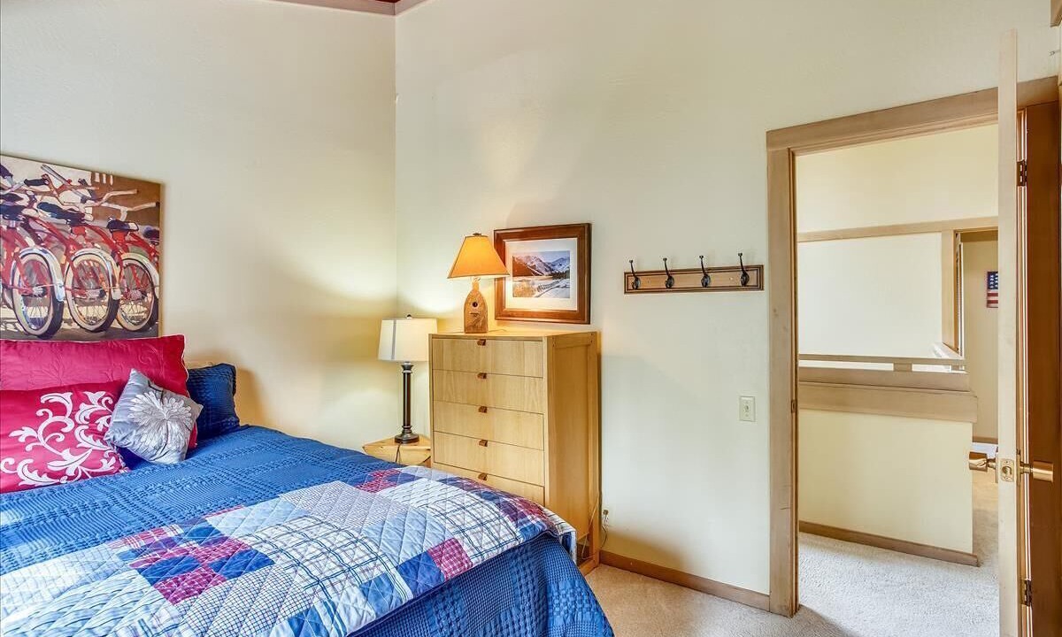 Photo of Bedroom in Tahoe City
