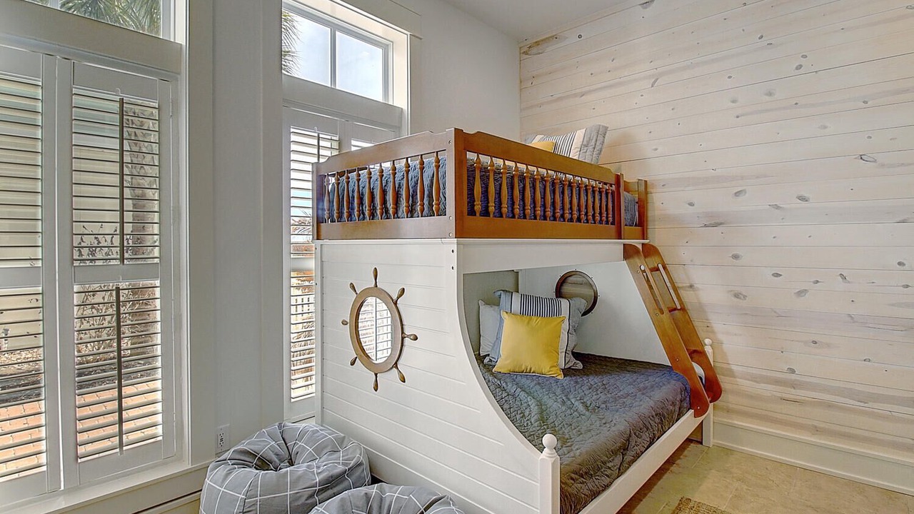 Photo of Bedroom in Cinnamon Shore