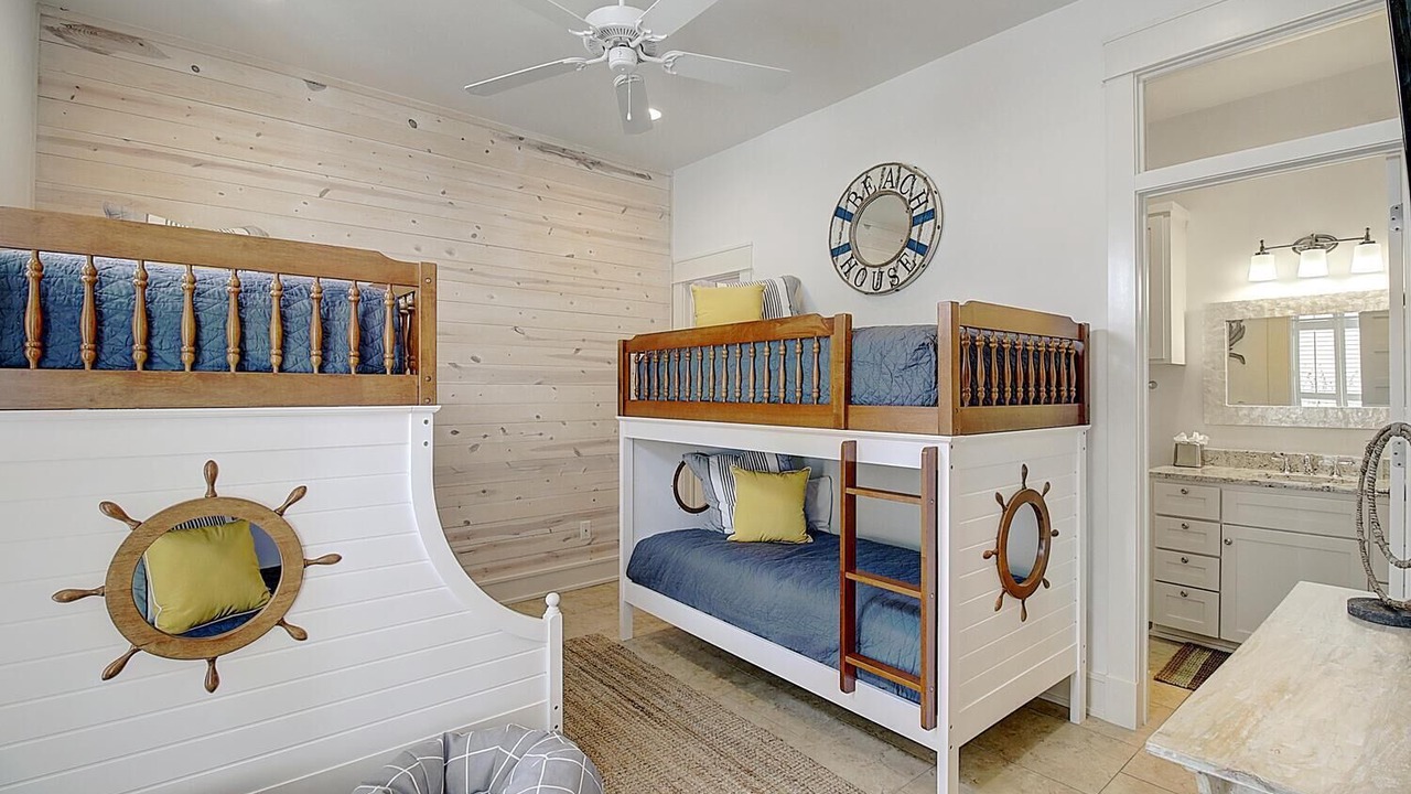 Photo of Bedroom in Cinnamon Shore