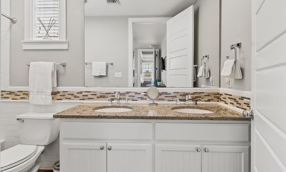 Photo of Bathroom in Cinnamon Shore