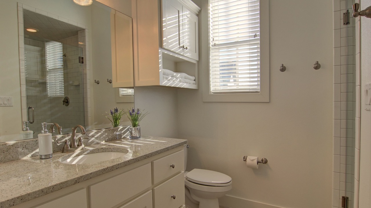 Photo of Bathroom in Cinnamon Shore