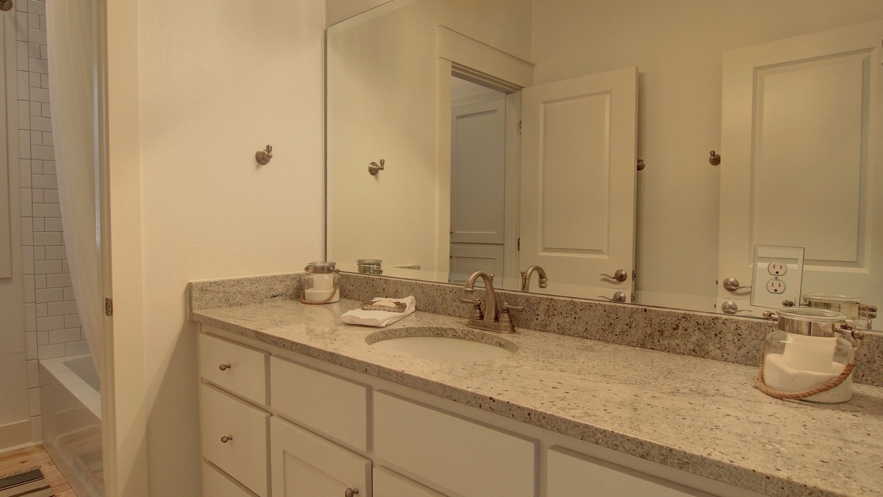 Photo of Bathroom in Cinnamon Shore