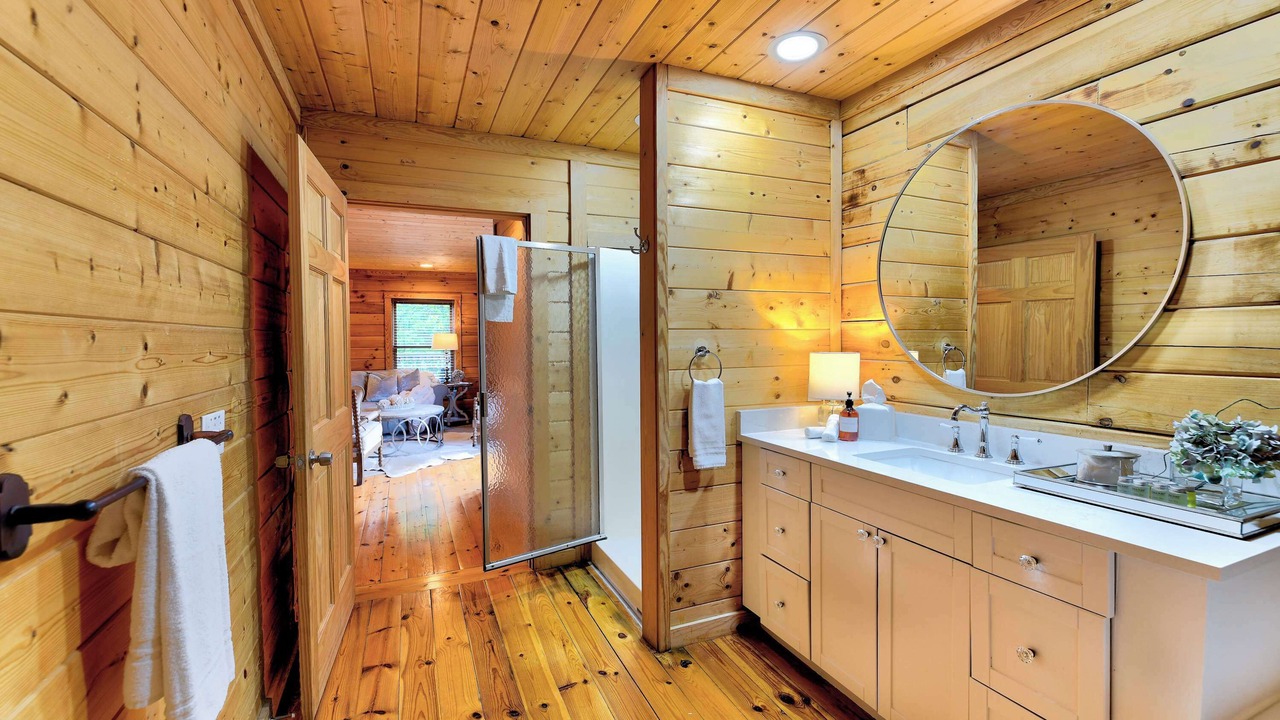 Photo of Bathroom in Kedron