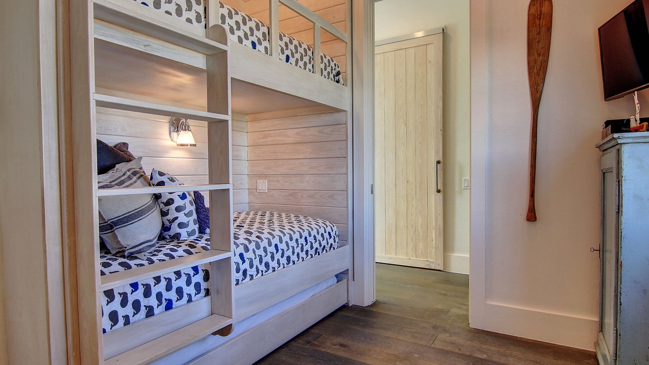 Photo of Bedroom in Cinnamon Shore