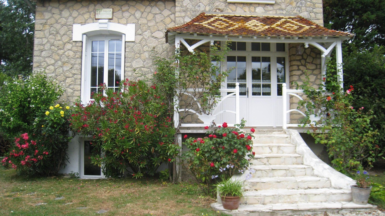 Photo of Outdoor in Bernieres-sur-Mer