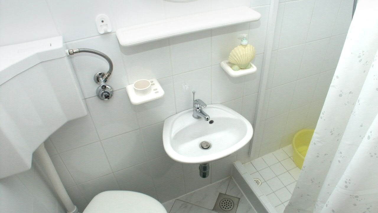 Photo of Bathroom in Komiza