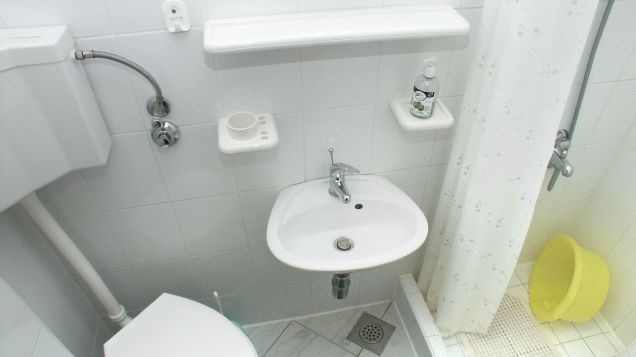 Photo of Bathroom in Komiza