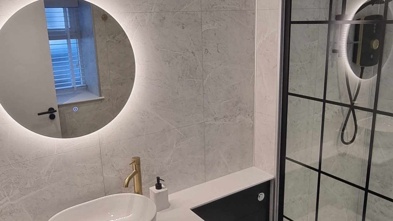 Photo of Bathroom in Tenby