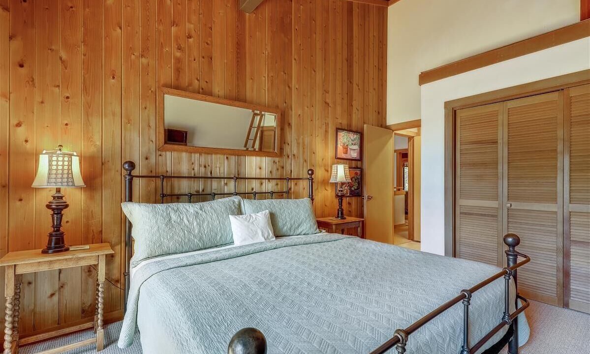Photo of Bedroom in Tahoe City