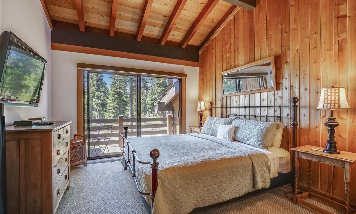 Photo of Bedroom in Tahoe City