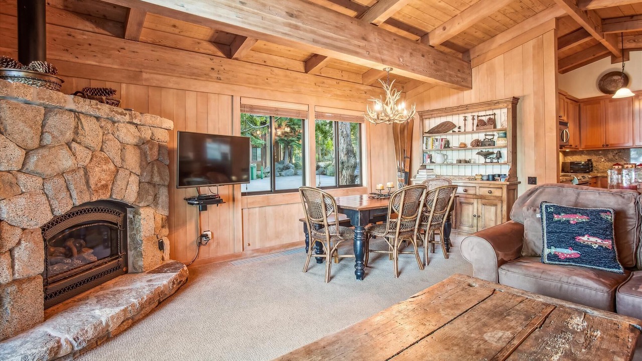 Photo of Livingroom in Tahoe City