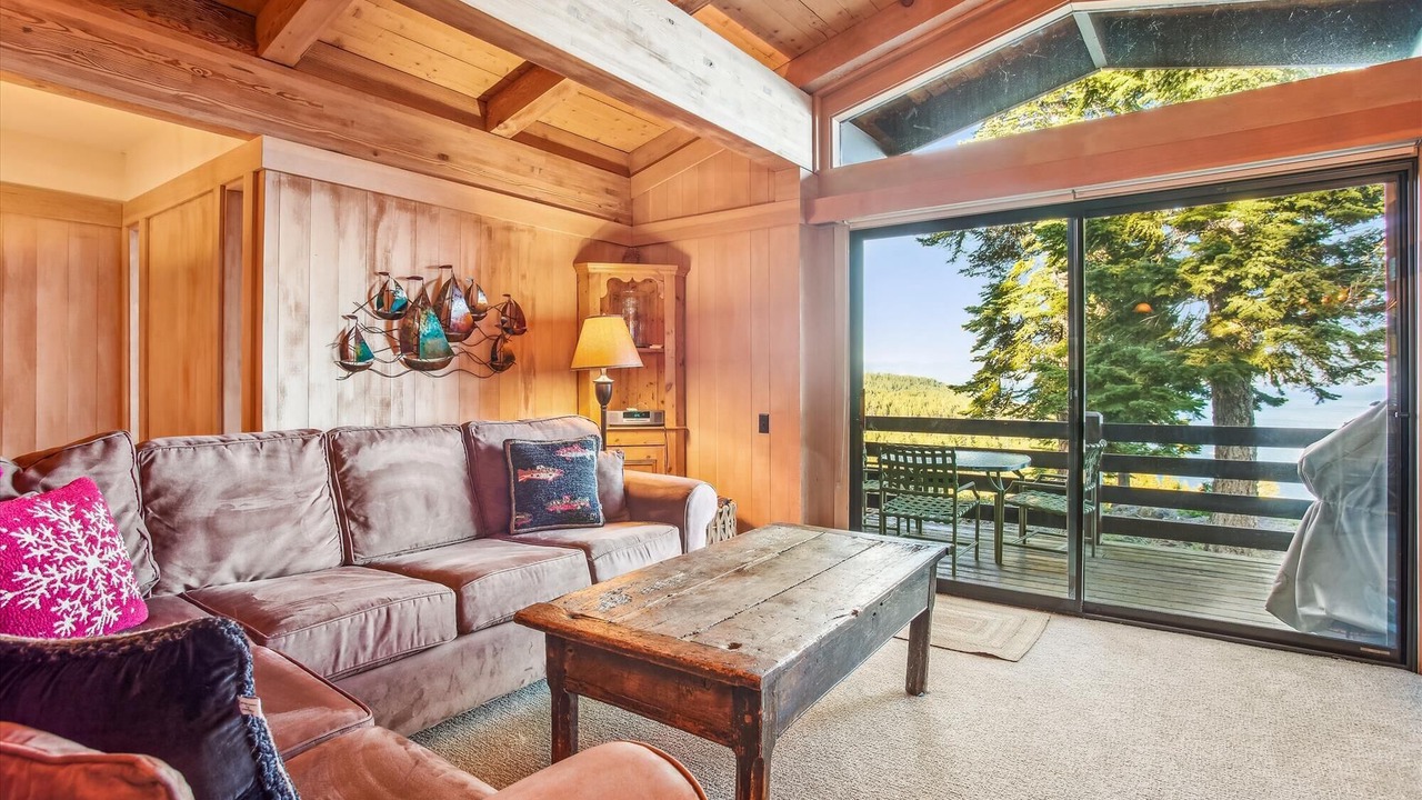 Photo of Livingroom in Tahoe City