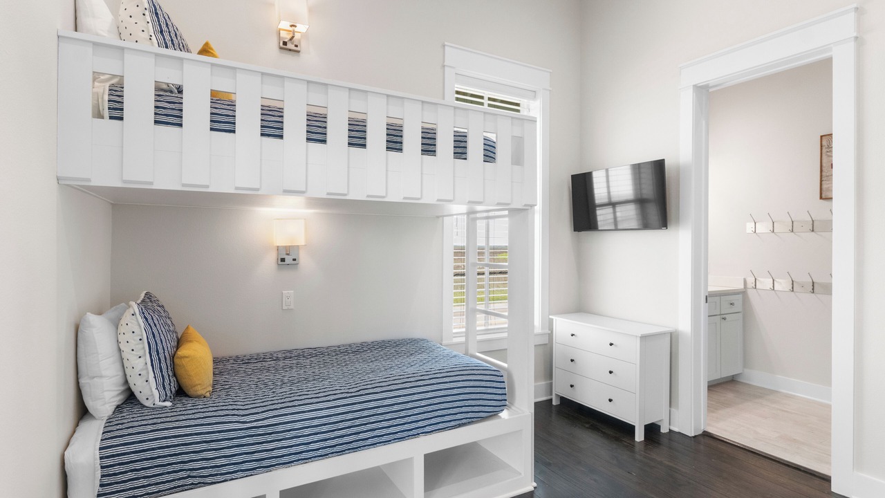 Photo of Bedroom in Cinnamon Shore