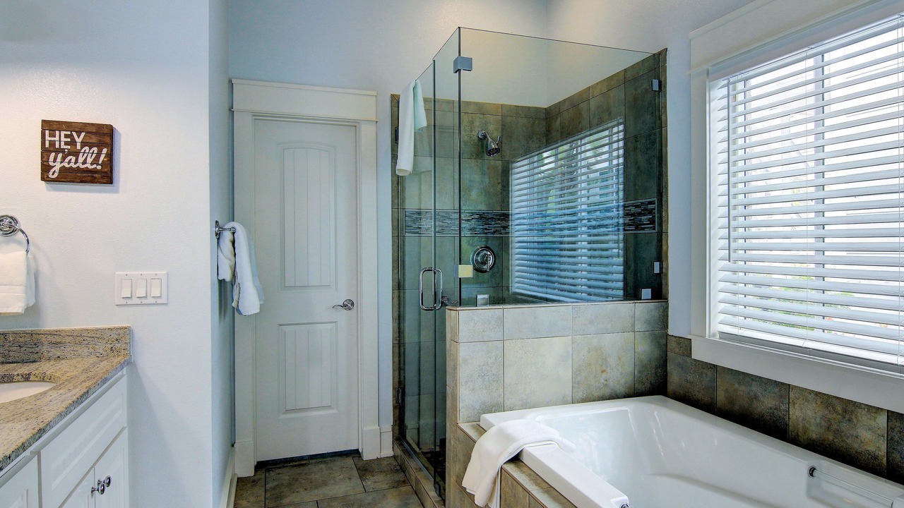 Photo of Bathroom in Cinnamon Shore