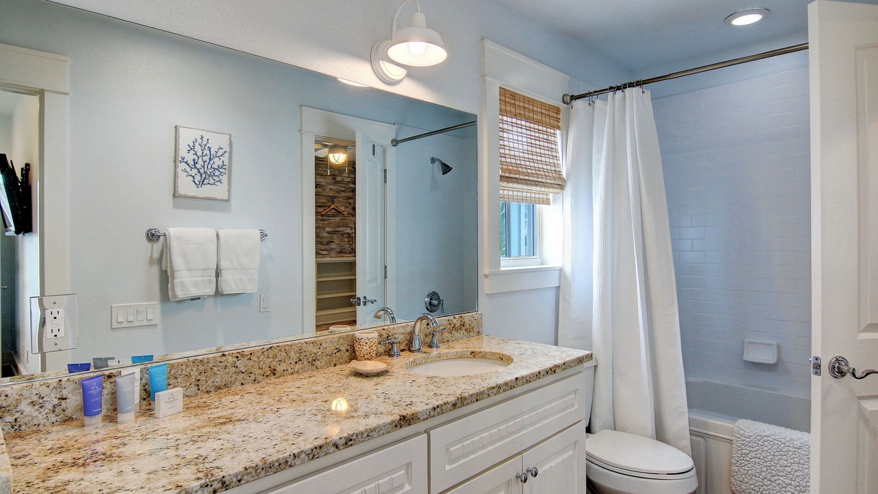 Photo of Bathroom in Cinnamon Shore