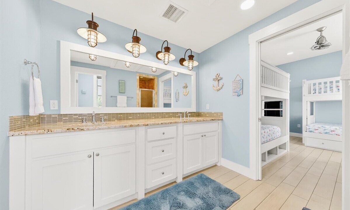 Photo of Bathroom in Cinnamon Shore