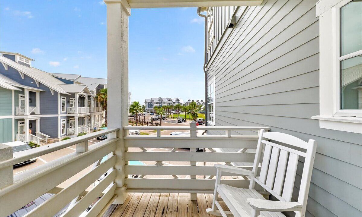 Photo of Patio Balcony in Cinnamon Shore