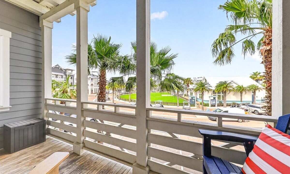 Photo of Patio Balcony in Cinnamon Shore