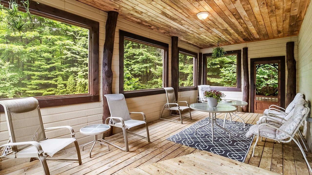 Photo of Patio Balcony in Saint-Faustin-Lac-Carre