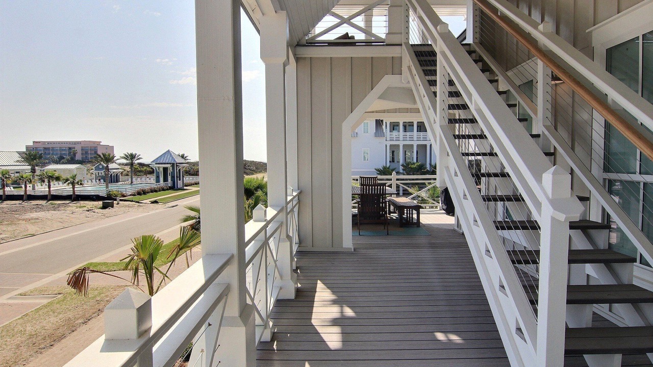 Photo of Patio Balcony in Cinnamon Shore