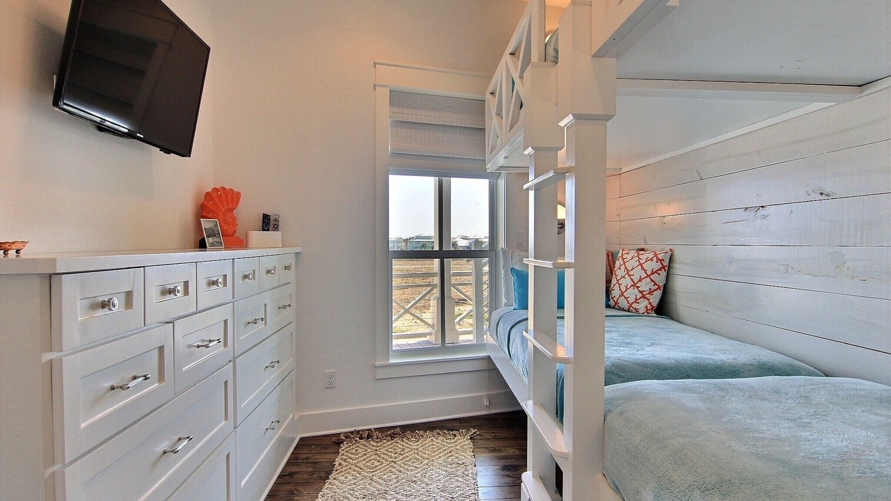 Photo of Bedroom in Cinnamon Shore