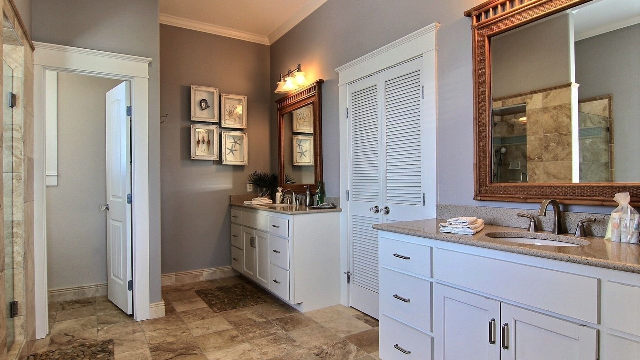 Photo of Bathroom in Cinnamon Shore