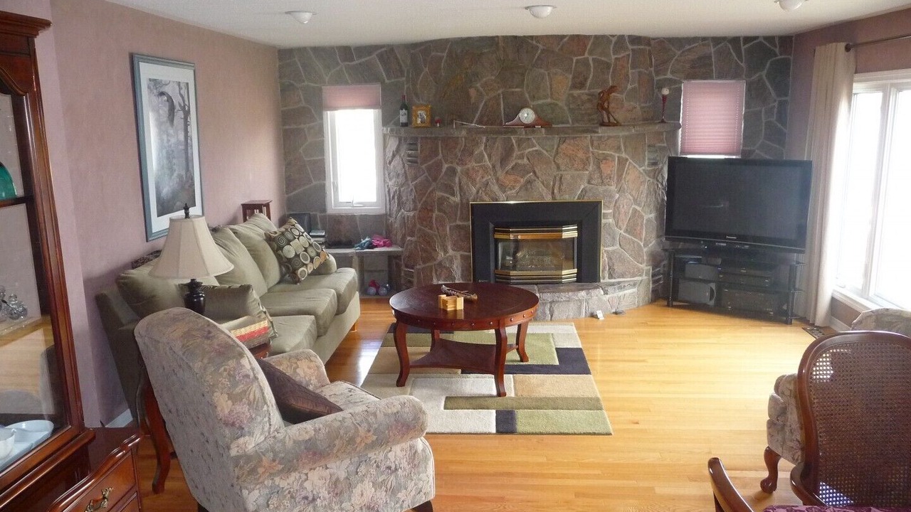 Photo of Livingroom in Byng Inlet