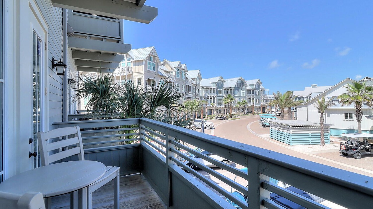 Photo of Patio Balcony in Cinnamon Shore