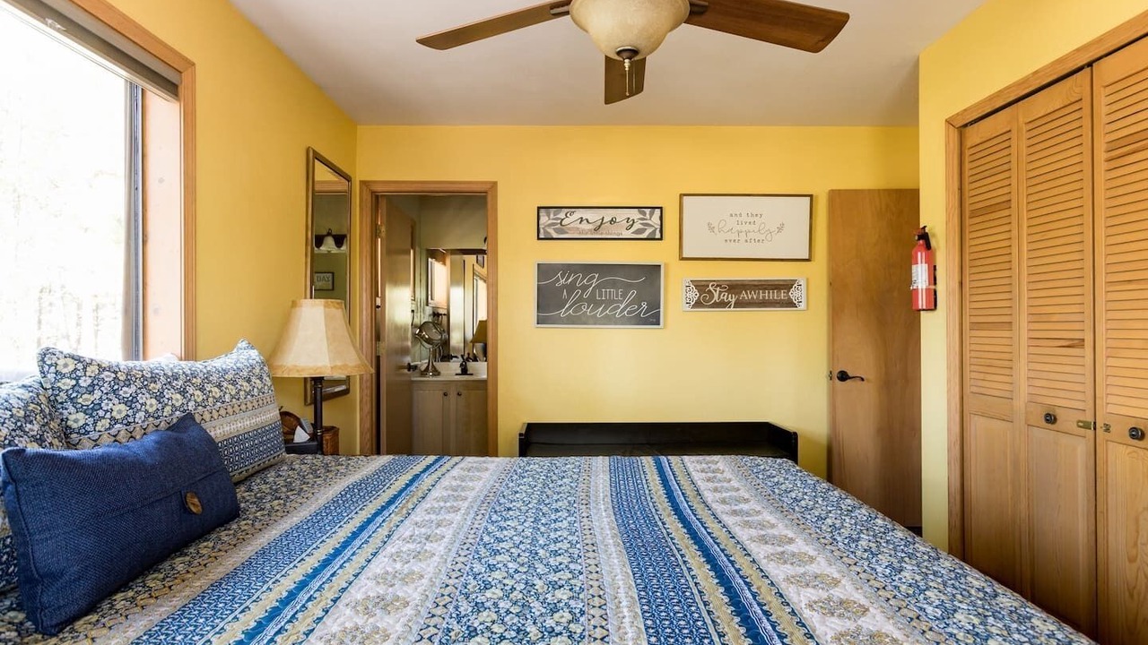 Photo of Bedroom in Munds Park
