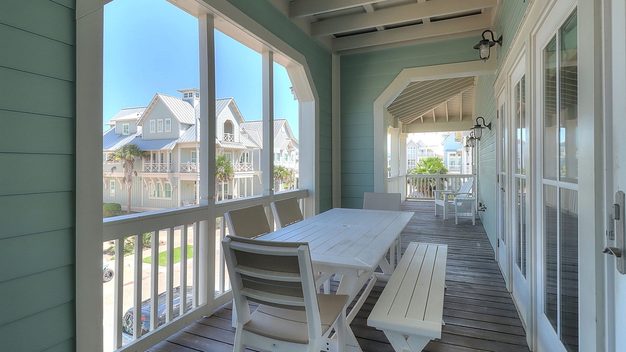 Photo of Patio Balcony in Cinnamon Shore