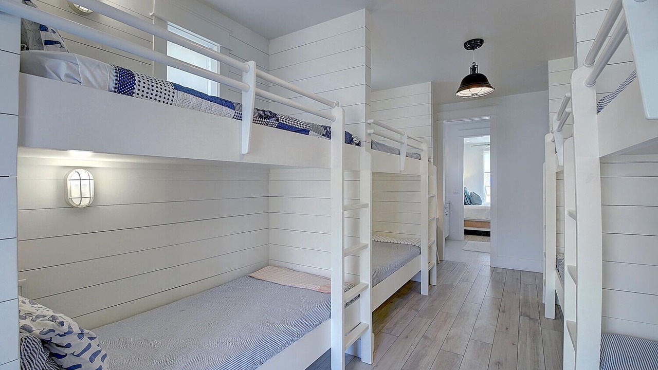 Photo of Bedroom in Cinnamon Shore