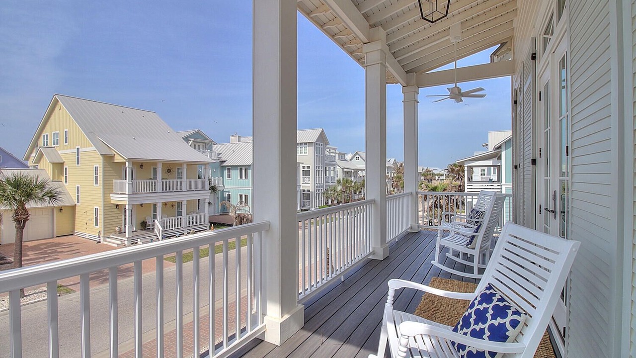Photo of Patio Balcony in Cinnamon Shore