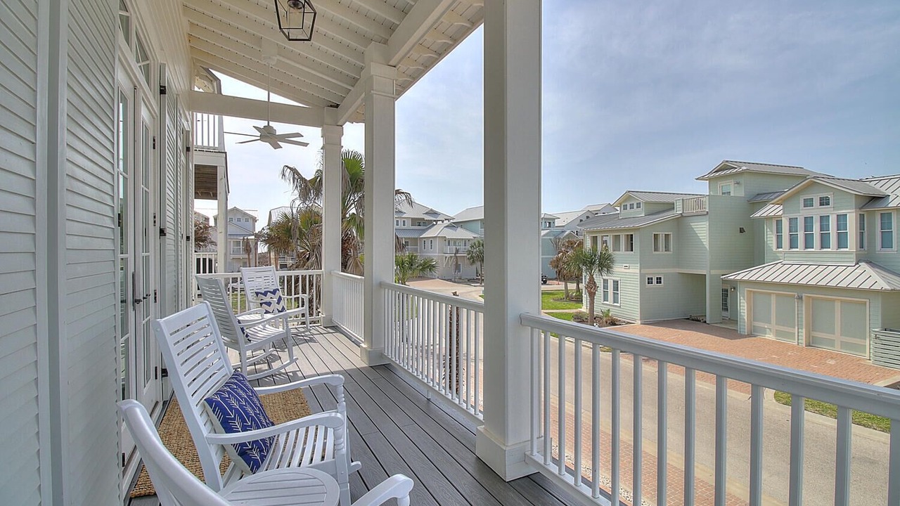 Photo of Patio Balcony in Cinnamon Shore