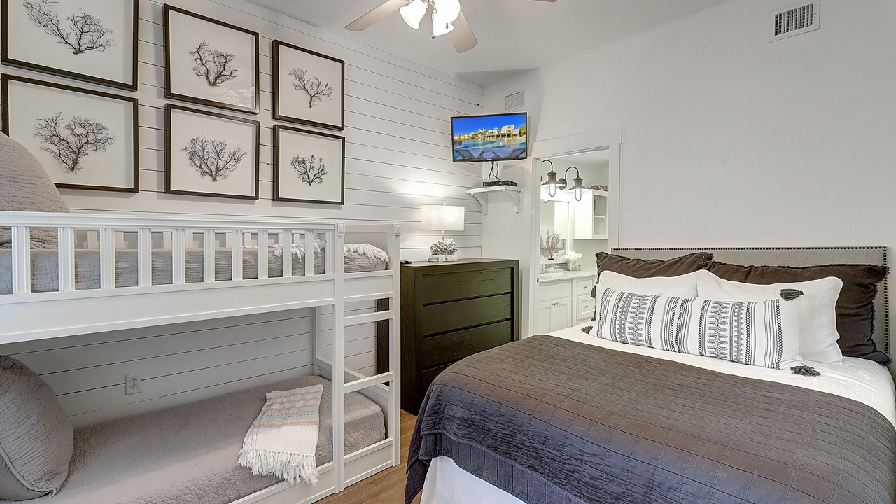 Photo of Bedroom in Cinnamon Shore
