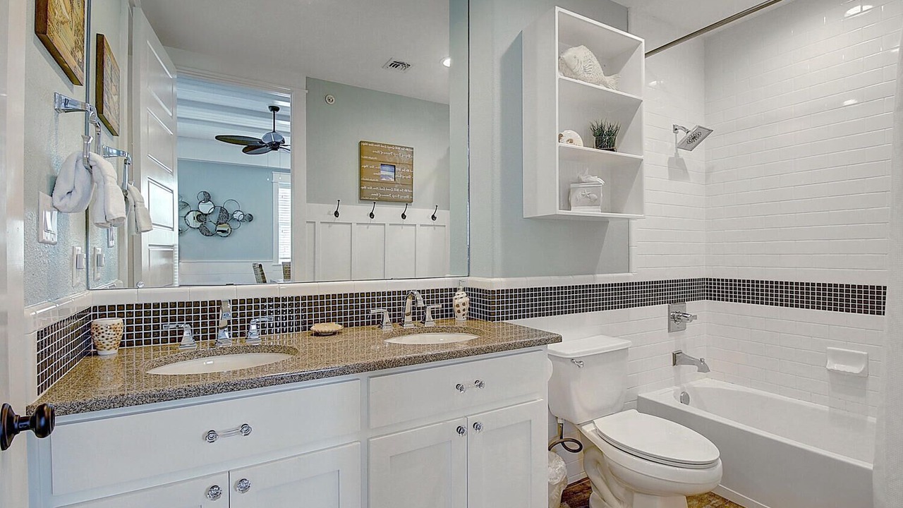 Photo of Bathroom in Cinnamon Shore