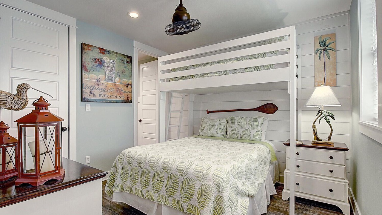 Photo of Bedroom in Cinnamon Shore
