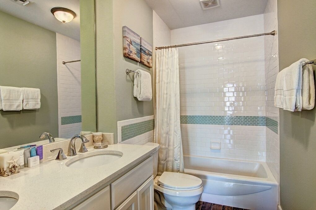 Photo of Bathroom in Cinnamon Shore