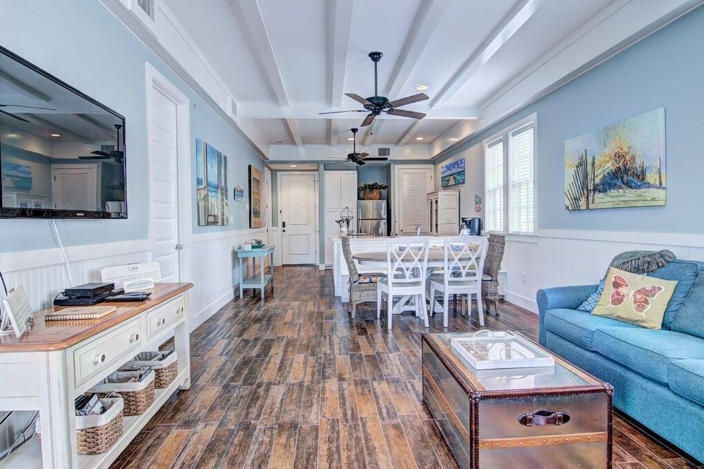 Photo of Livingroom in Cinnamon Shore