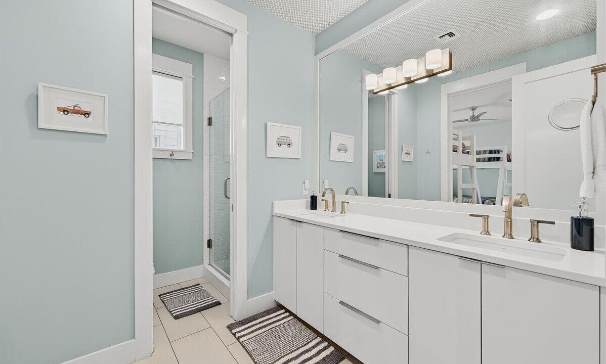 Photo of Bathroom in Cinnamon Shore