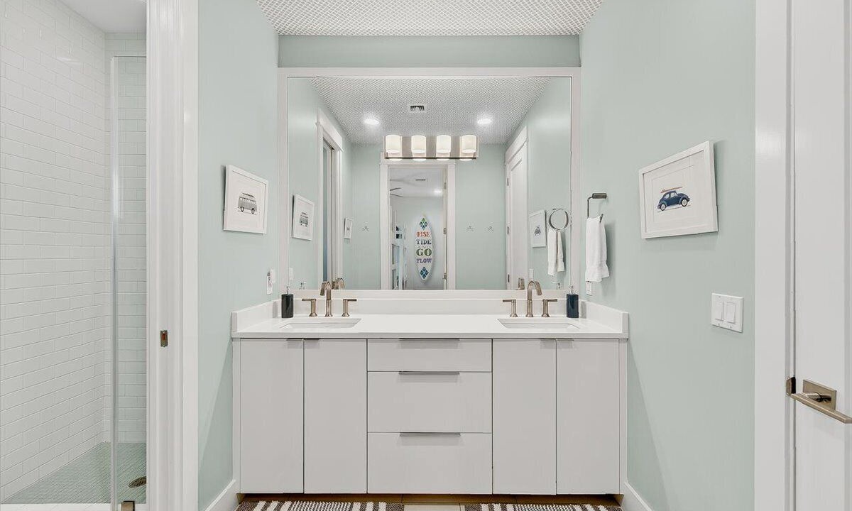 Photo of Bathroom in Cinnamon Shore