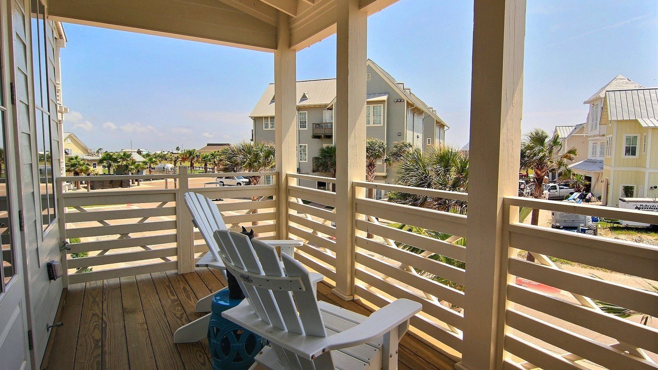 Photo of Patio Balcony in Cinnamon Shore