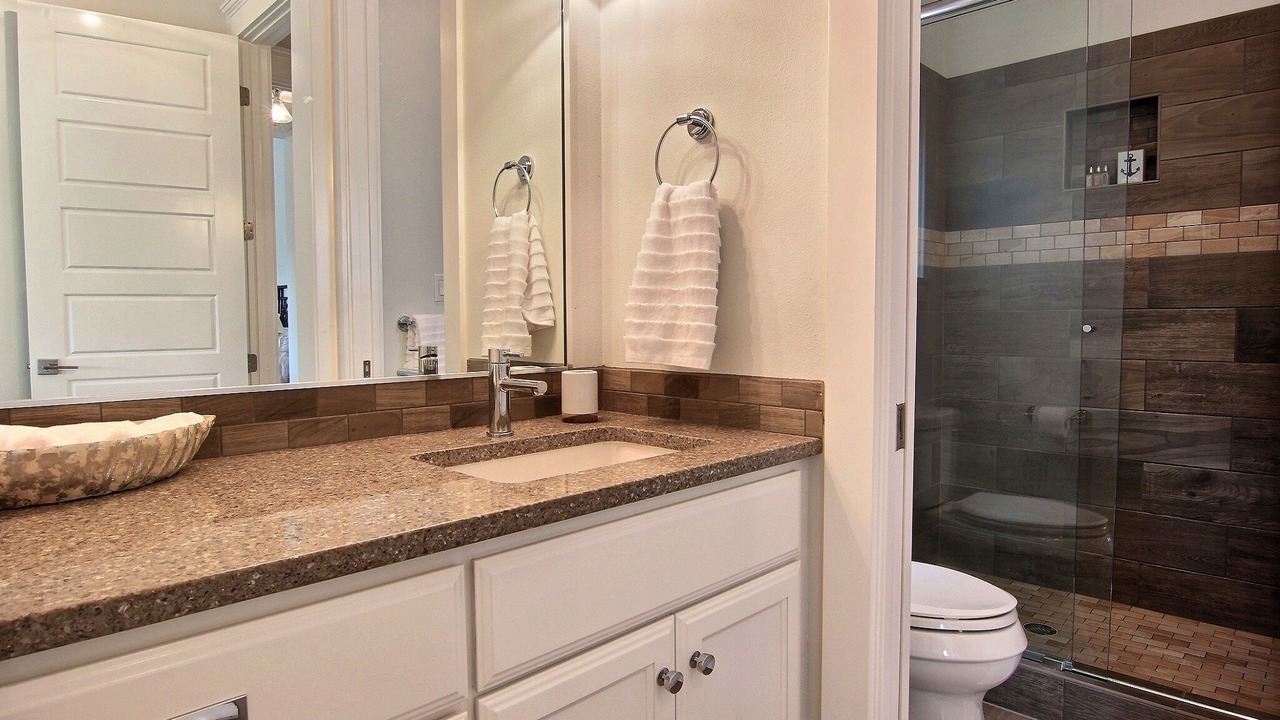 Photo of Bathroom in Cinnamon Shore